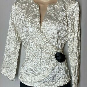 Cachet Ivory Textured Blouse with Black Accent